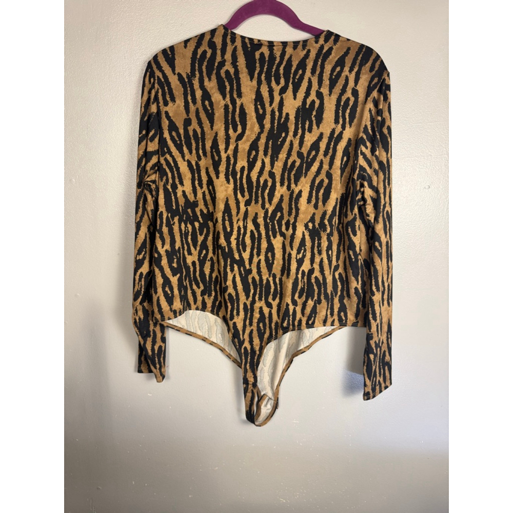 XXL H&M Brown Black Animal Print stretchy crewneck long sleeve thong bodysuit - Picture 2 of 4